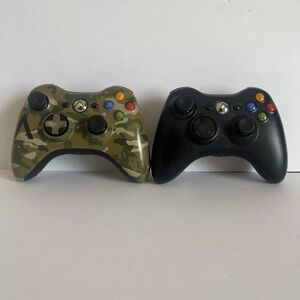 2 Official Microsoft Xbox 360 Wireless Controllers TESTED WORKS